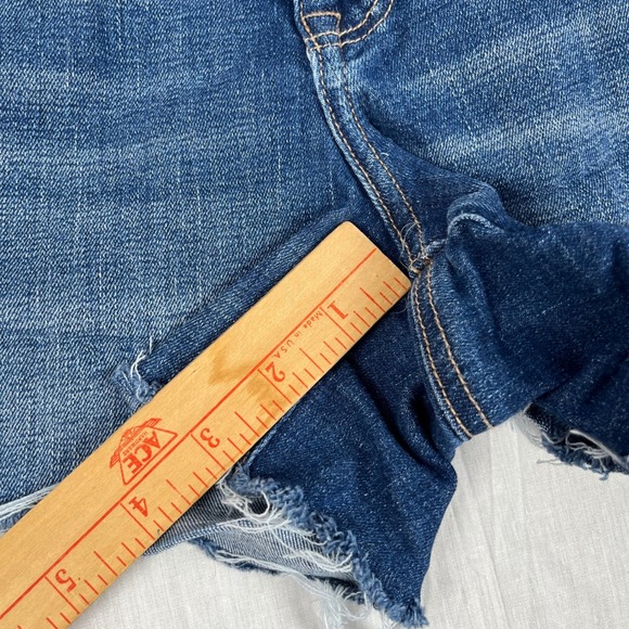American Eagle Denim Shorts Next Level Stretch Frayed Hem Dark Wash Size‎ 4 - Picture 7 of 8